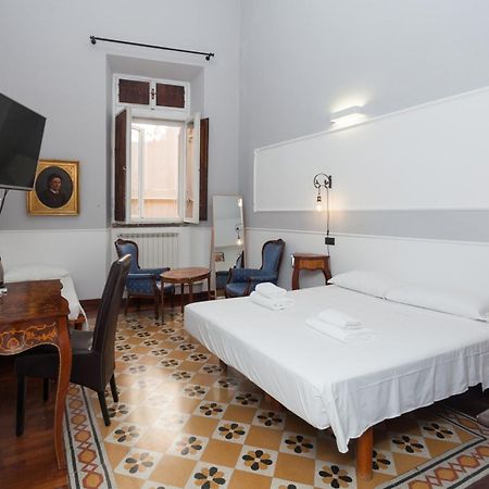 Palazzo Del Duca Piazza Navona Guest House Рим Экстерьер фото