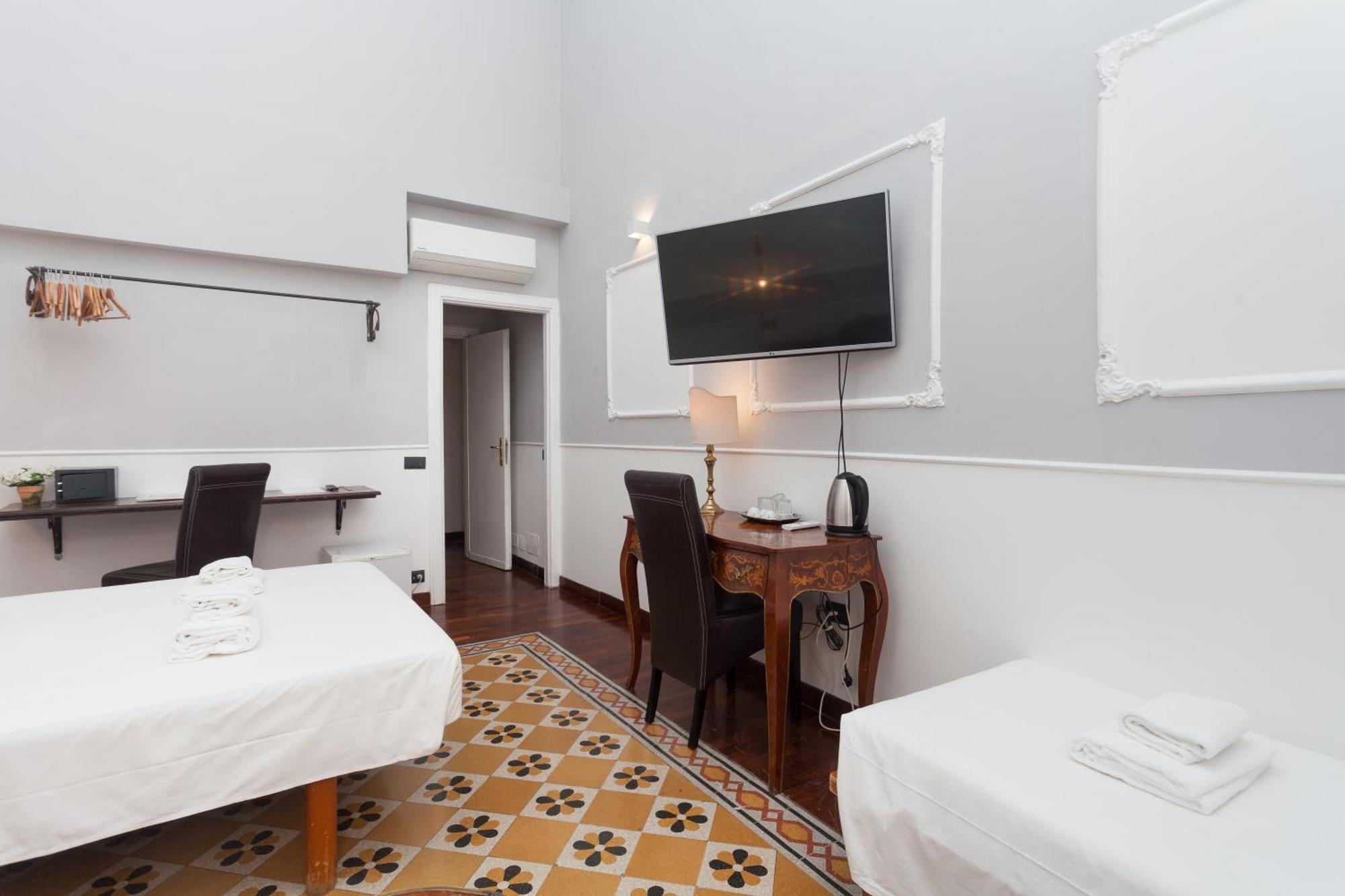 Palazzo Del Duca Piazza Navona Guest House Рим Экстерьер фото