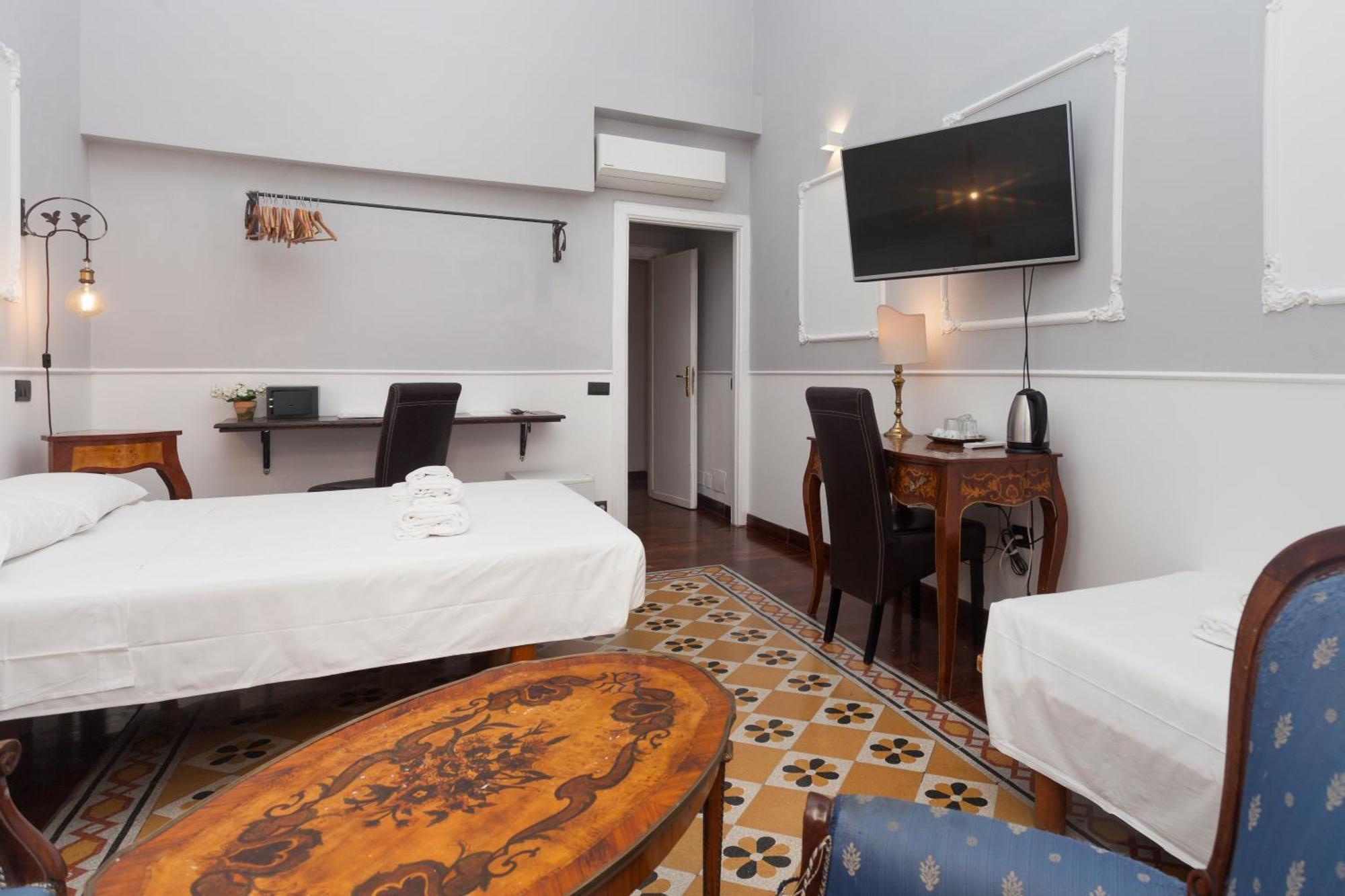 Palazzo Del Duca Piazza Navona Guest House Рим Экстерьер фото